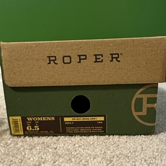 Roper Women's Tan Embossed Open-Toe Heels - Picture 2 of 6